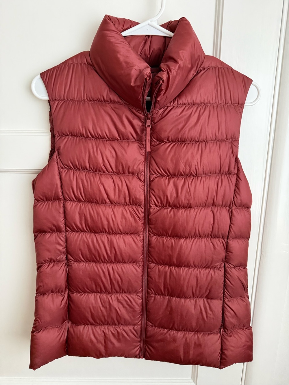 Uniqlo Women's Quilted Puffer Vest - Red/Burgundy